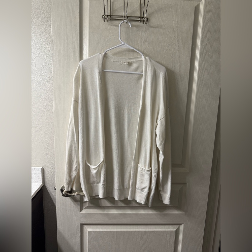 Maurice’s xxl white cardigan